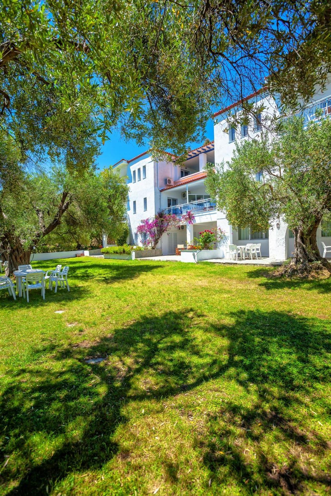 Xenios Faros Apartments Possidi Extérieur photo